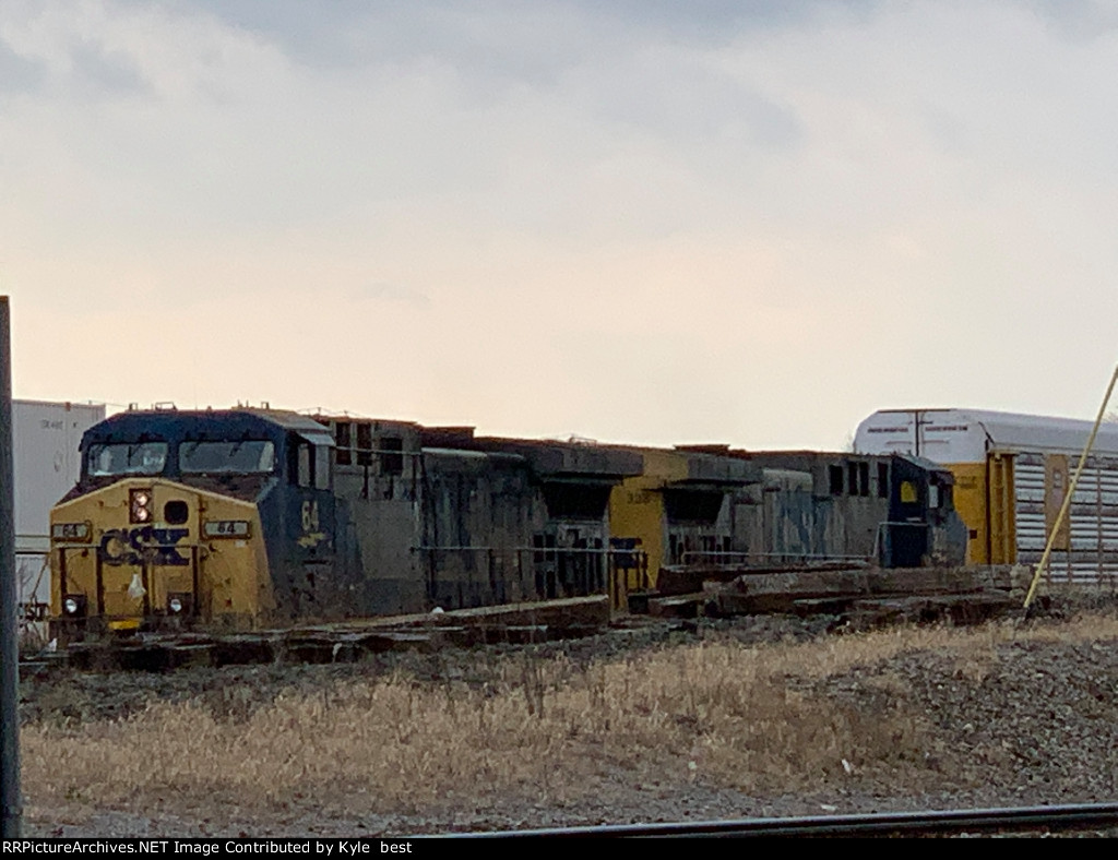 CSX 64 on Q204